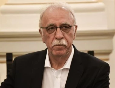 Την ανάγκη εξεύρεσης συλλογικών λύσεων για το προσφυγικό - μεταναστευτικό τόνισε από τη Βιέννη ο Βίτσας